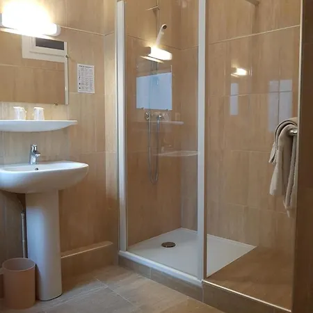 Hotel Saint Sébastien 2*