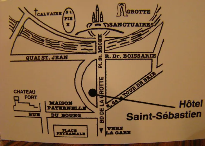 Otel Saint Sebastien 2*